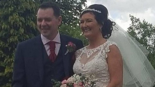 El trágico accidente de un hombre durante su noche de bodas: el mensaje de su esposa