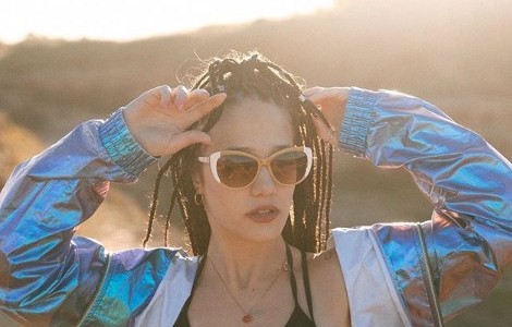 Polémica en Instagram por las trenzas de Ángela Torres: la acusan de "apropiarse de la cultura afro"