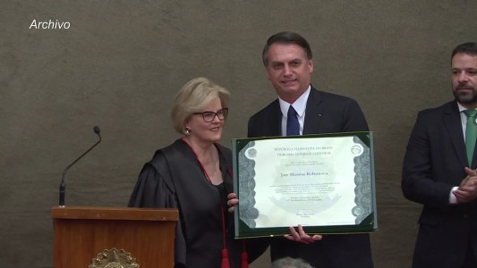 Bolsonaro revoca decreto que flexibilizaba tenencia de armas