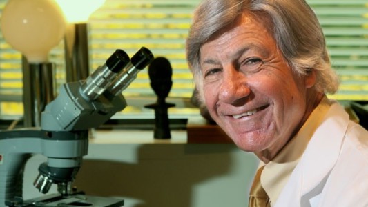 Médico especialista en fertilización usó su esperma para inseminar a pacientes