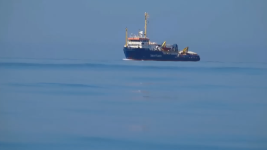 Salvini contra un barco que asiste a inmigrantes