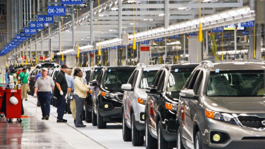 La actividad económica bajó 1,3% en abril: 13 meses consecutivos de caída