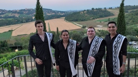 Grupo de Lomas de Zamora interpretó en Italia el Himno Nacional en “modo tarantela”