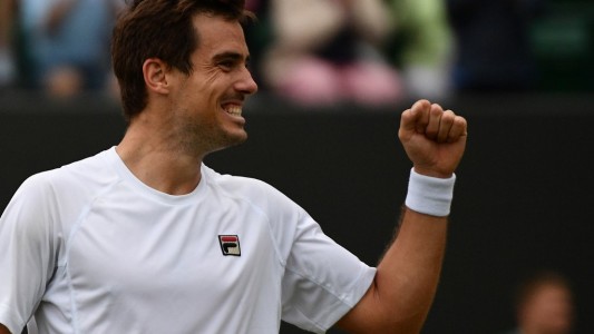 Después de casi 4 horas, Pella se metió en los cuartos de final de Wimbledon