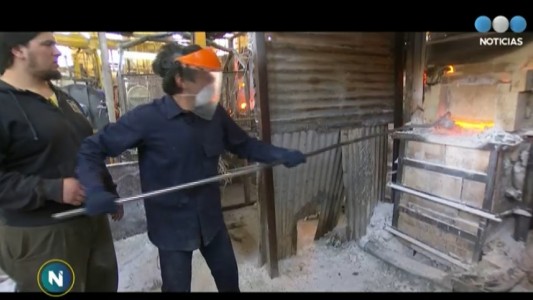 Contratado por un día: Roberto Funes Ugarte se prueba como vidriero