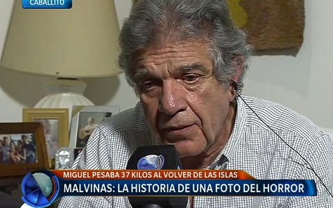 Malvinas: habla el médico que fotografió al soldado que pesaba 37 kilos