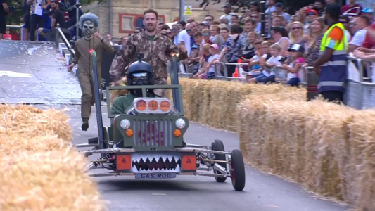 La verdadera carrera de "autos locos"