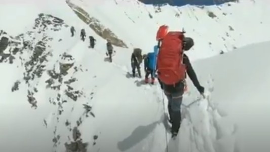 Hallaron el video de los ocho escaladores en momentos previos a su muerte en el Himalaya