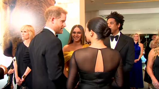 Un príncipe en la alfombra de El Rey León