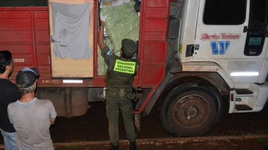 Camionero circulaba de contramano, con 1200 kilos de marihuana