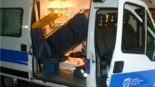 Jugó al "juego de la copa" y terminó internada con un brote psicótico