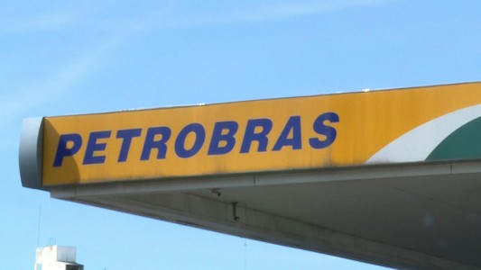 Trabajadores del gas levantan huelga tras anuncio de salida de Petrobras de Uruguay