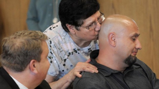 Gracias a la genealogía genética, quedó libre tras pasar 20 años preso por error