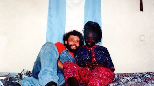 De Rwanda a Villa Luro: cuando el amor le gana a todas las guerras