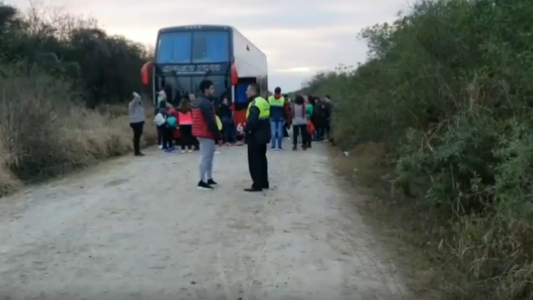 Disfrazados de policías asaltaron un micro en tour de compras