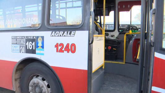 Paro de la línea 161 por brutal agresión a chofer