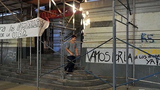 Toma en el Colegio Nacional Buenos Aires