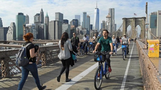 Tras 17 muertes este año, Nueva York anuncia un plan para proteger ciclistas
