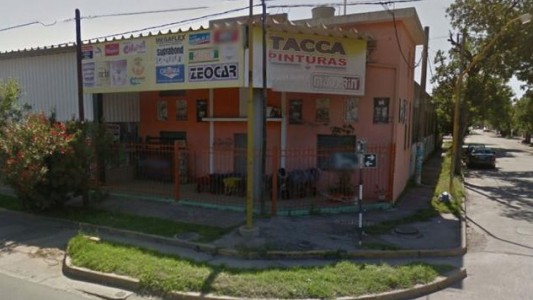 Robo de película: Destornillaron el techo, desconectaron las cámaras, alarma y se llevaron $ 200 mil