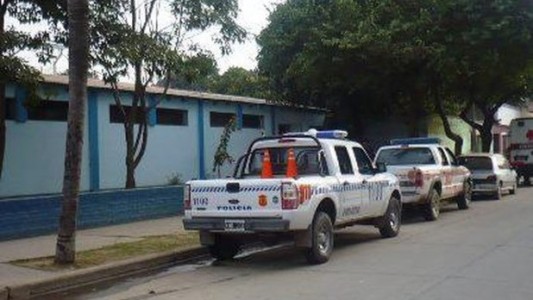 Detuvieron a un policía que trasladaba 74 paquetes de cocaína en el patrullero