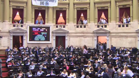 Diputados convirtió en Ley el proyecto de resarcimiento para extrabajadores de YPF