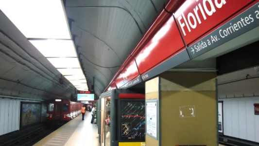 Detuvieron a un joven de 18 años por tocar a una nena de 8 en el subte B