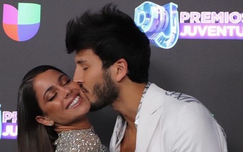 Amor intenso entre Tini Stoessel y Sebastián Yatra: selfie graciosa y varios mensajes de amor en Instagram