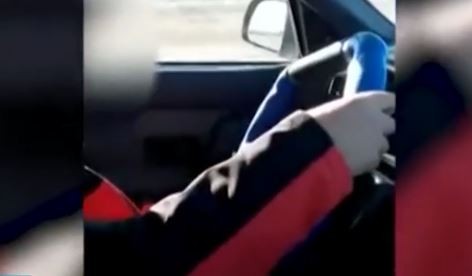 La Pampa: preocupa la actitud de un padre que deja manejar en la ruta a su hijo de 10 años