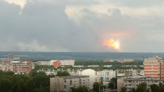 11 mil evacuados por la explosión de un depósito de municiones