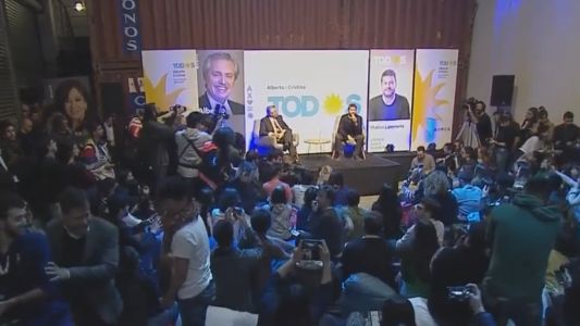 Fernández y Lammens se reunieron con jóvenes y representantes de espacios culturales