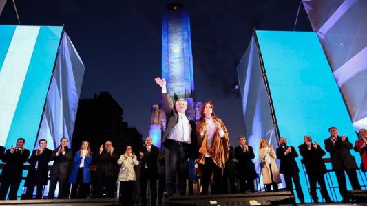 Alberto Fernández cerró su campaña en Rosario: "Con Cristina no me peleo más"