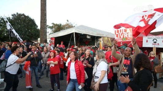 Corte suprema de Brasil suspende traslado de cárcel de Lula