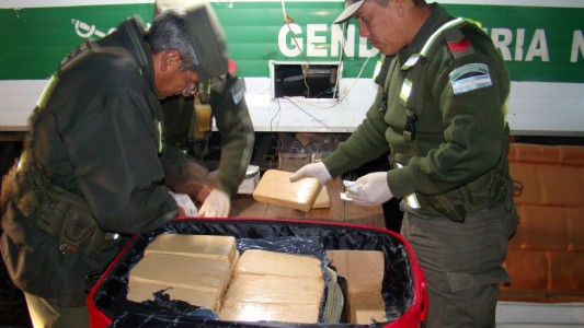Entre Ríos: Los detienen con más de 90 kilos de marihuana en dos ómnibus