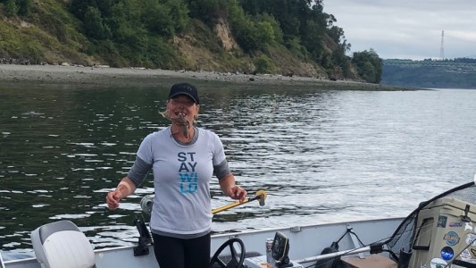 Pescadora se puso un pulpo en la cara para sacarse una foto y terminó con parálisis facial