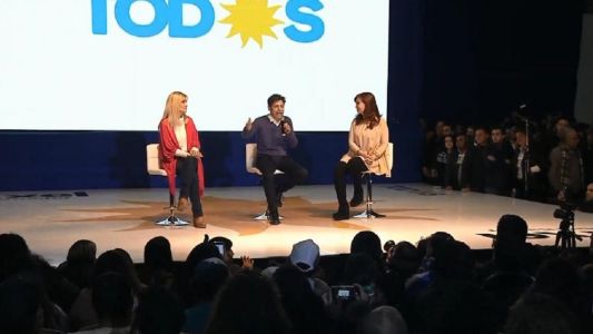 Kicillof cerró su campaña en Merlo: "Se necesita menos carajo y más trabajo"