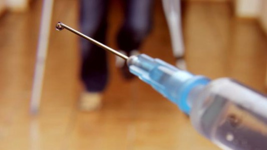 Transexual murió tras inyectarse silicona en los senos