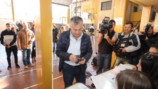 Cornejo se olvidó el DNI y mandó a su hijo a buscárselo