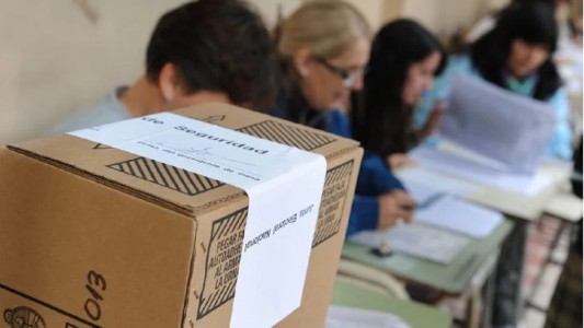 Longchamps: Detuvieron a dos fiscales por robar y romper boletas en una escuela