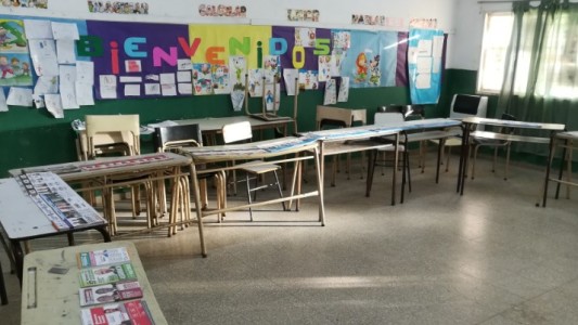 Un hombre fue a votar borracho, orinó sobre las boletas y fue detenido