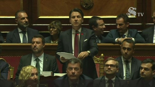 Italia sin gobierno tras renuncia del primer ministro