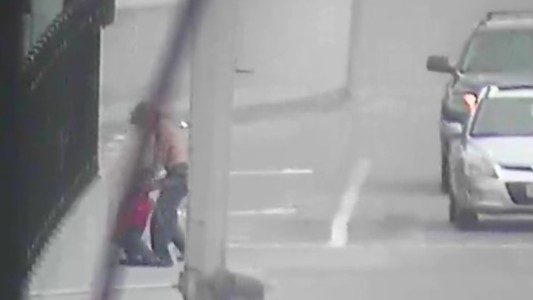 Denunciaron que un hombre arrastraba a una mujer y al llegar los agentes se llevaron una sorpresa