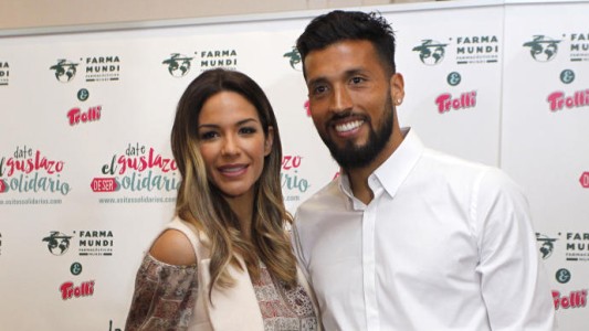 El desnudo al natural de Tamara Gorro que arrasa en Instagram: pose de yoga hot junto al mar