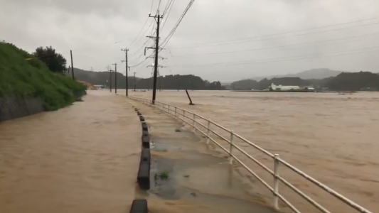 Lluvias torrenciales inundan el suroeste de Japón