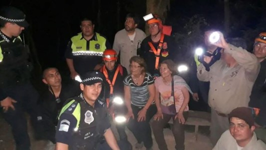 Dos hermanas jubiladas se perdieron en la selva tucumana: "Nos fuimos a la reverenda c... de la lora"