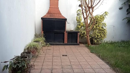 Una mujer vegana denunció a su vecino por hacer "muchos asados"