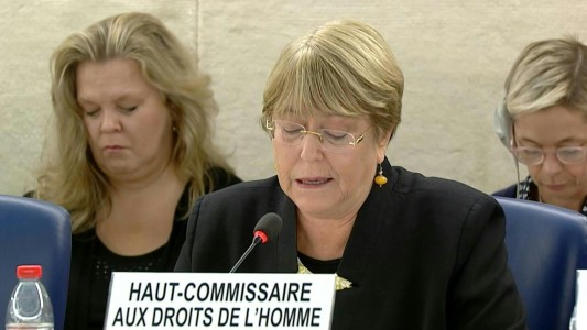 Bachelet denuncia ejecuciones extrajudiciales y torturas en Venezuela