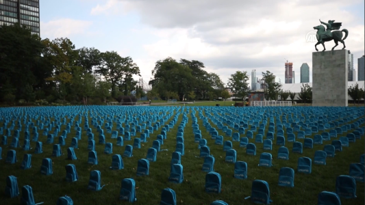 Cementerio de mochilas escolares