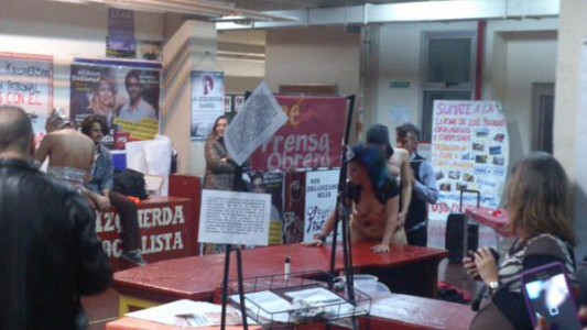 Escándalo en la UBA: dieron un show de sadomasoquismo subido de tono en la Facultad de Ciencias Sociales