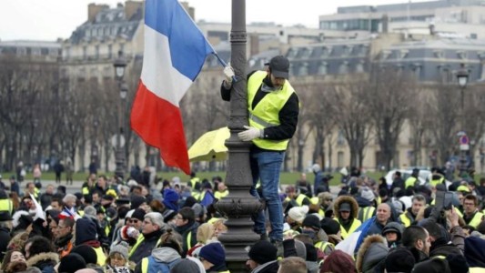 Más de 100 detenidos en París en una nueva protesta de los ‘chalecos amarillos’