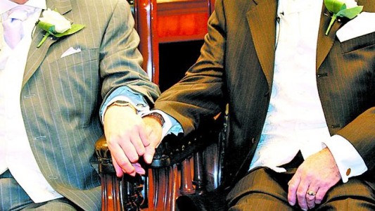 Un padre gay tendrá licencia por maternidad